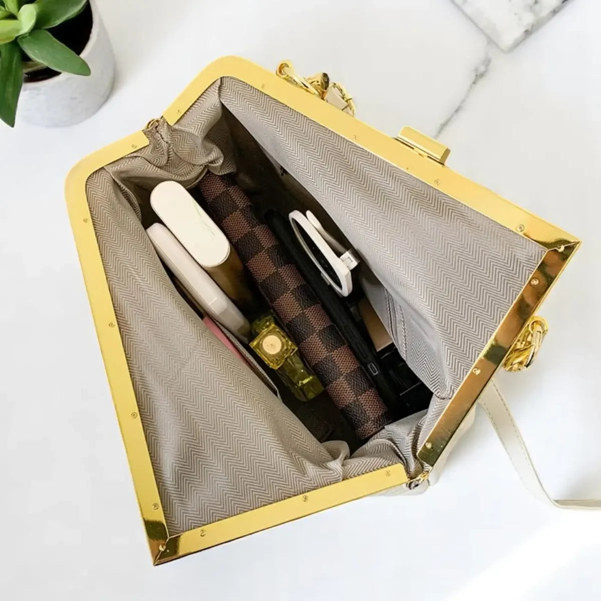 Women-Shoulder-Handbag-White