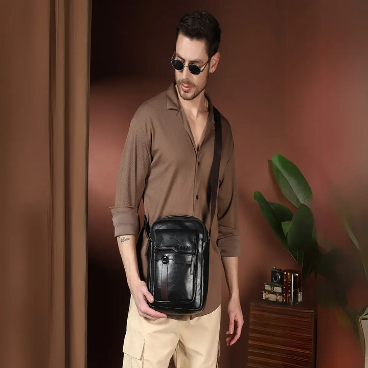 timeless-alpha-messenger-bag-black-side-view
